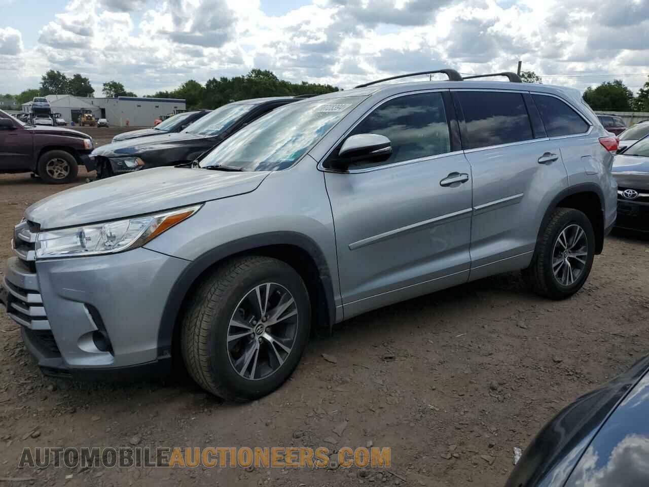 5TDBZRFH1JS829285 TOYOTA HIGHLANDER 2018