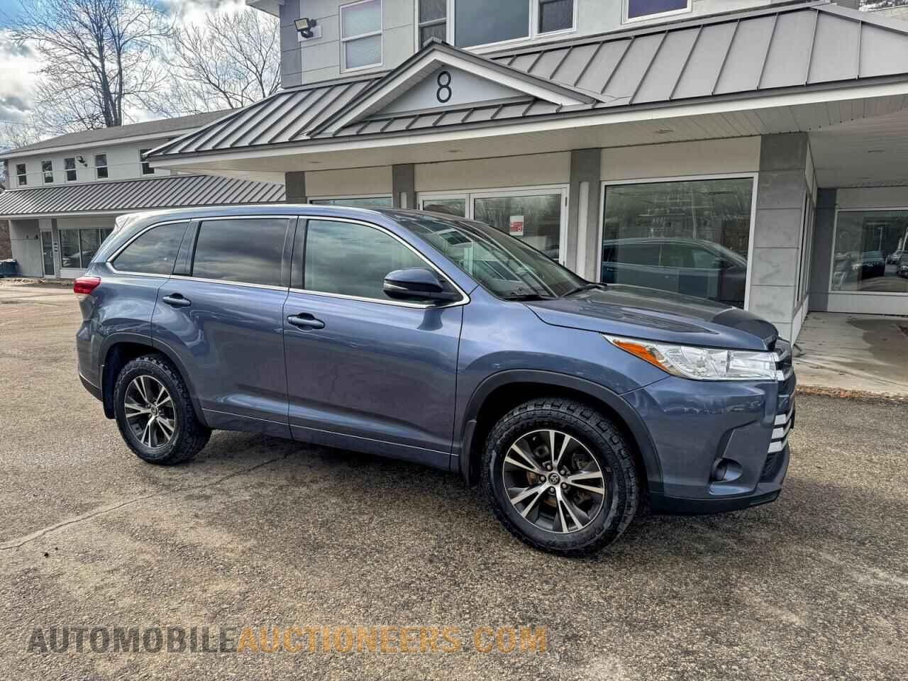 5TDBZRFH1JS867017 TOYOTA HIGHLANDER 2018
