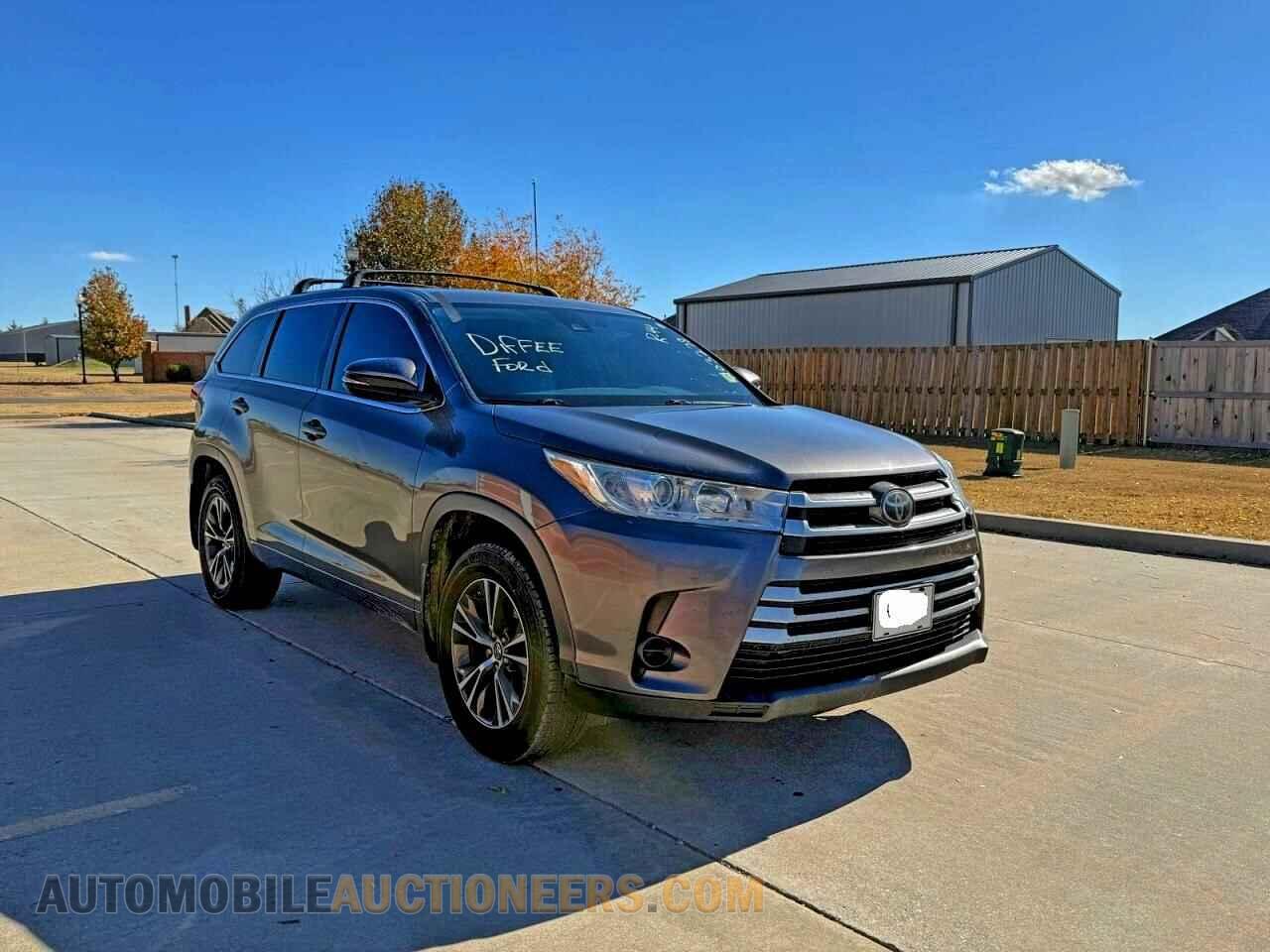 5TDBZRFH1JS868846 TOYOTA HIGHLANDER 2018