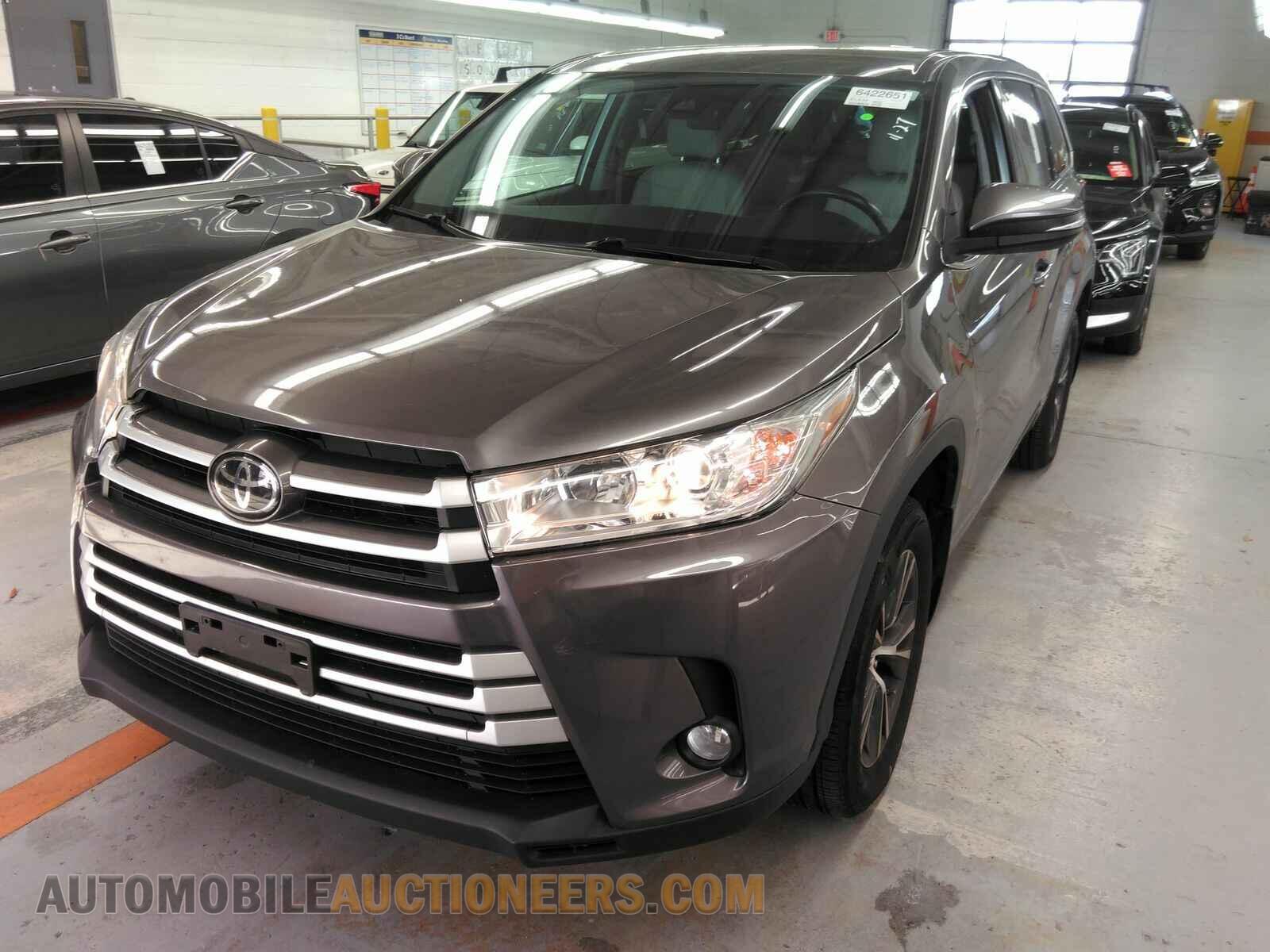 5TDBZRFH1JS875280 Toyota Highlander 2018