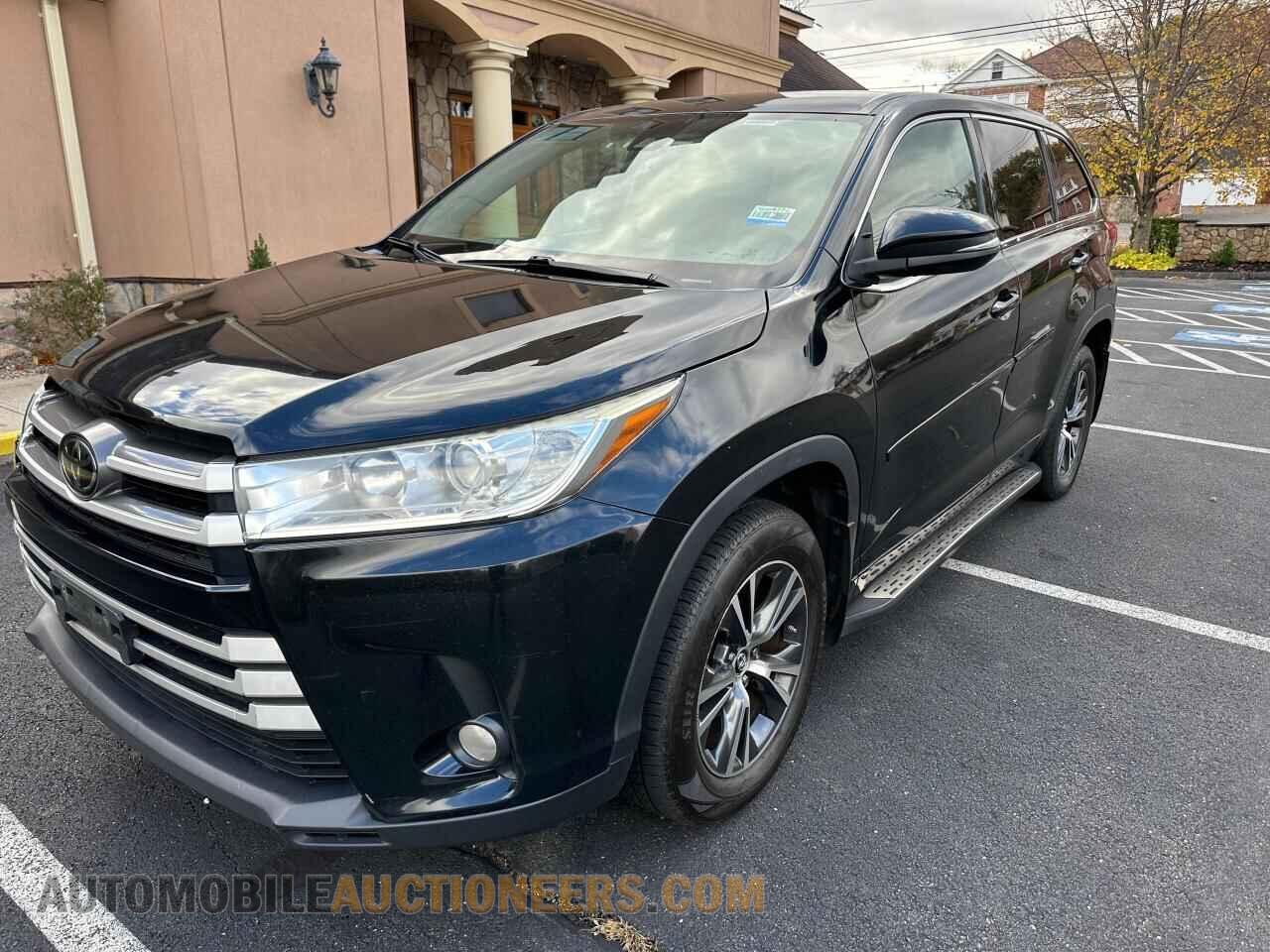 5TDBZRFH1JS907936 TOYOTA HIGHLANDER 2018