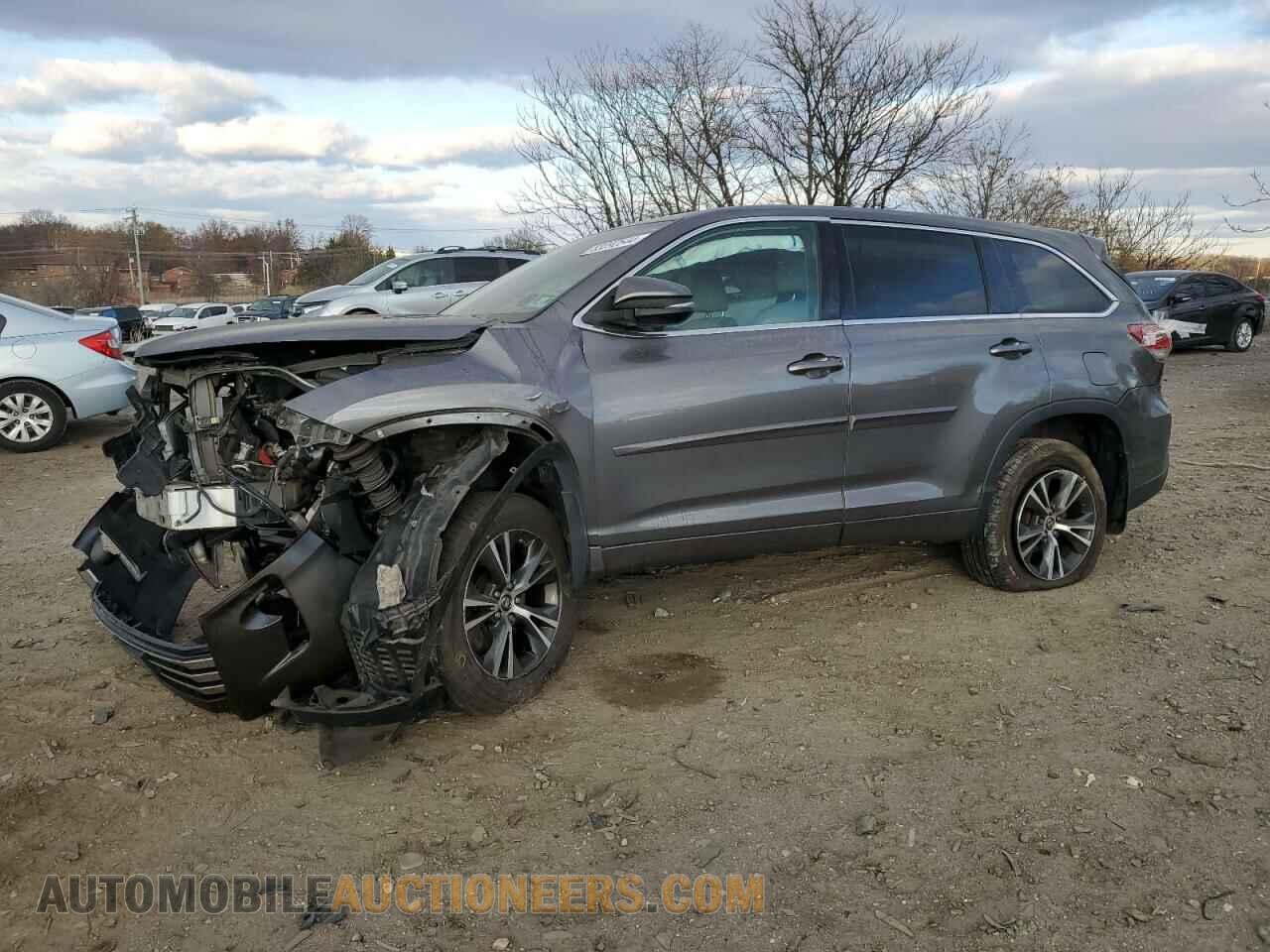 5TDBZRFH2JS808882 TOYOTA HIGHLANDER 2018