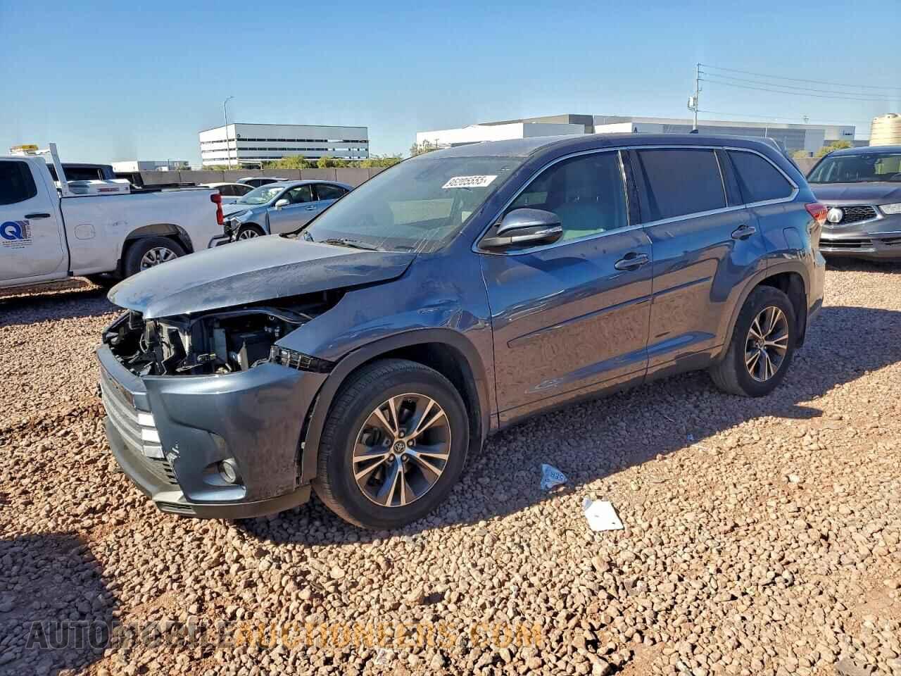 5TDBZRFH2JS810387 TOYOTA HIGHLANDER 2018