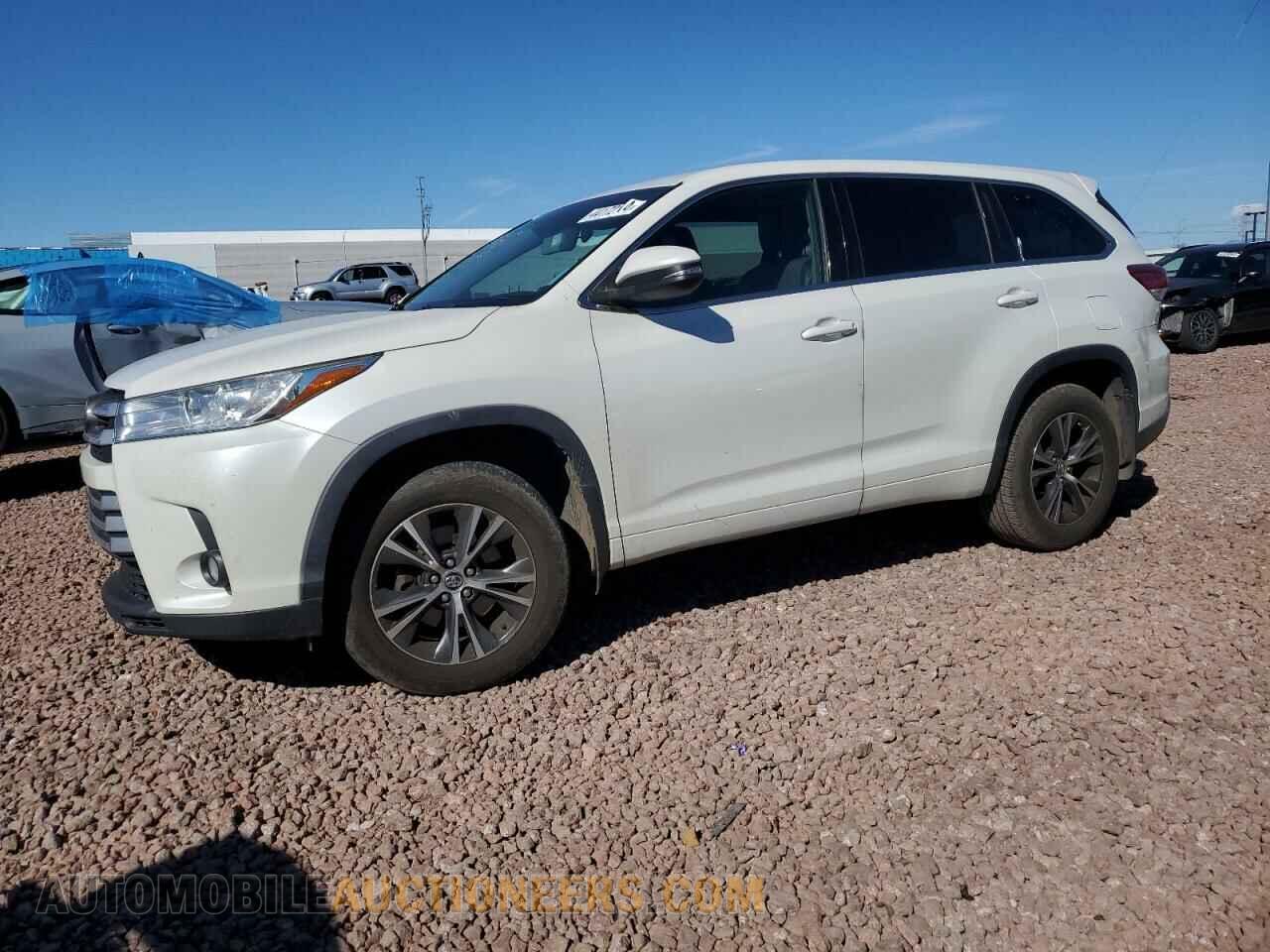 5TDBZRFH2JS900400 TOYOTA HIGHLANDER 2018