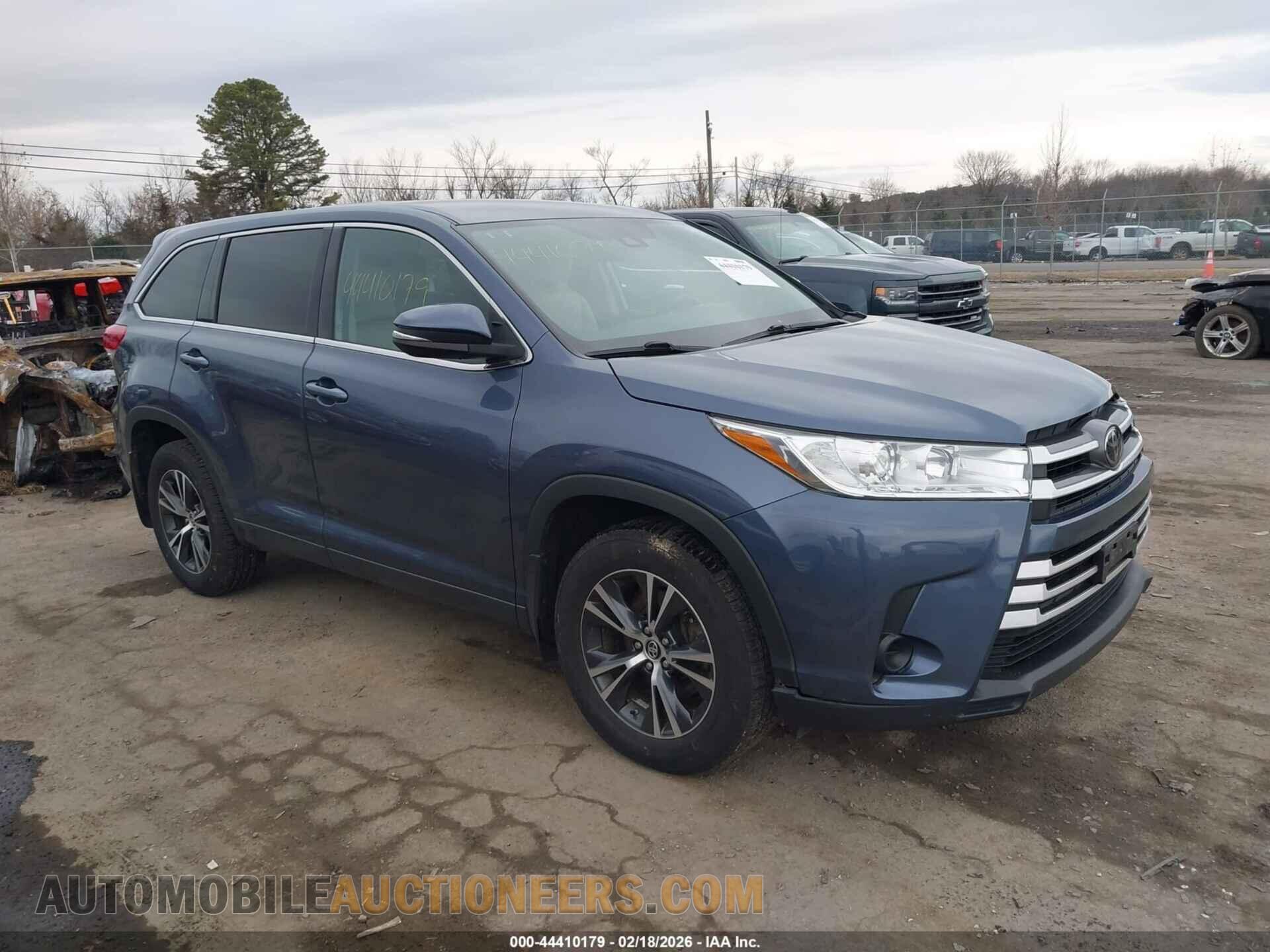 5TDBZRFH3JS804260 TOYOTA HIGHLANDER 2018