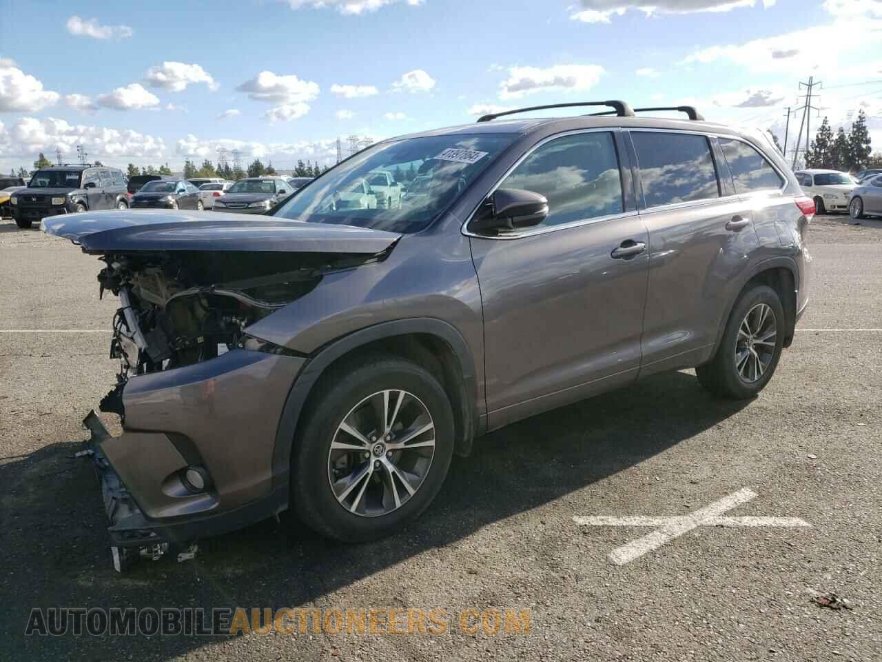 5TDBZRFH3JS835069 TOYOTA HIGHLANDER 2018