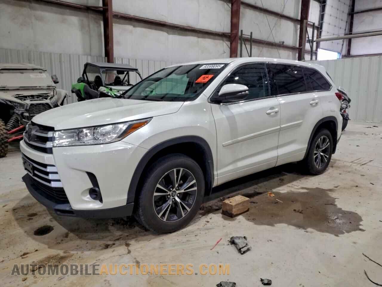 5TDBZRFH3JS856021 TOYOTA HIGHLANDER 2018