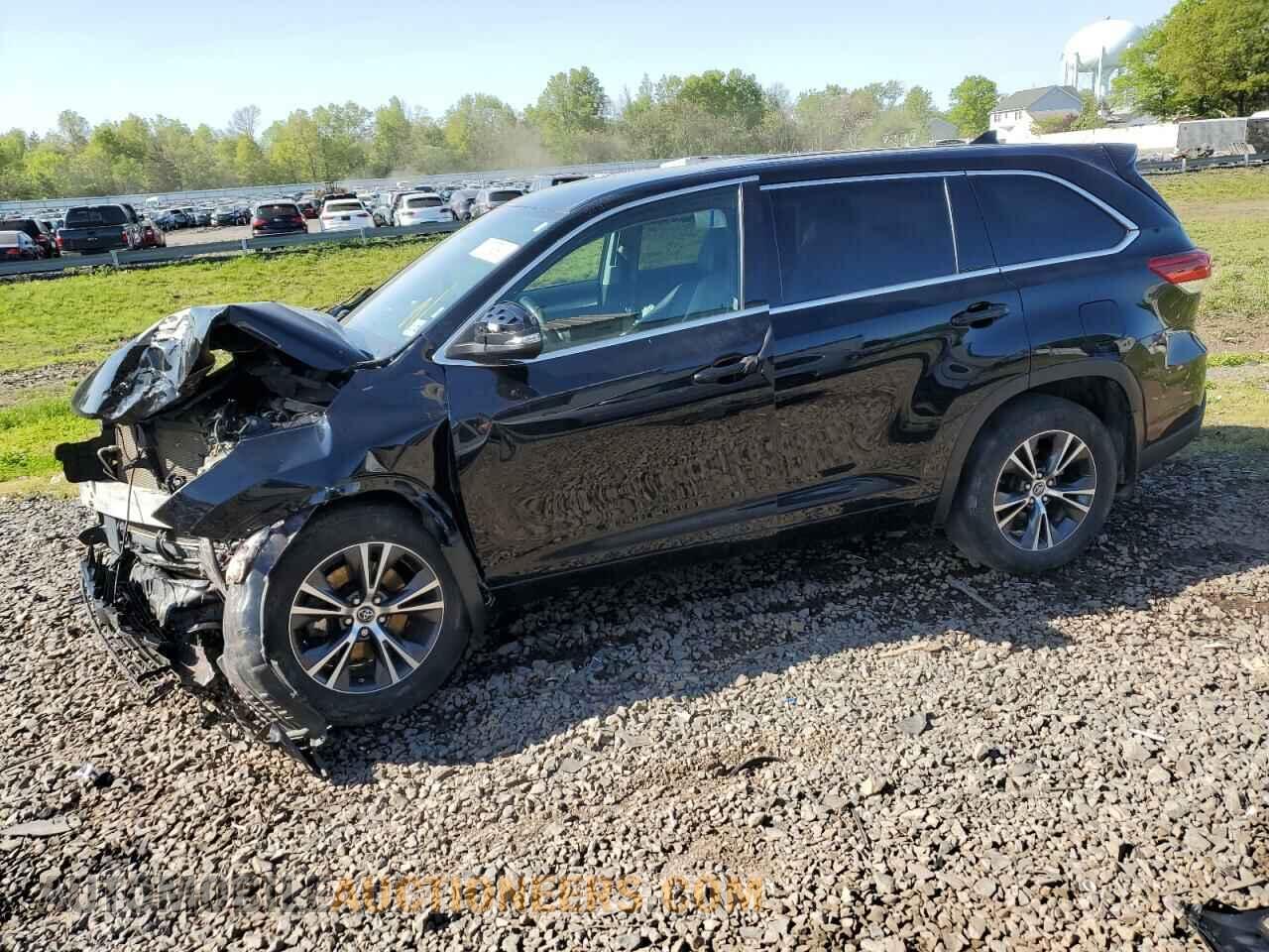 5TDBZRFH3JS903001 TOYOTA HIGHLANDER 2018
