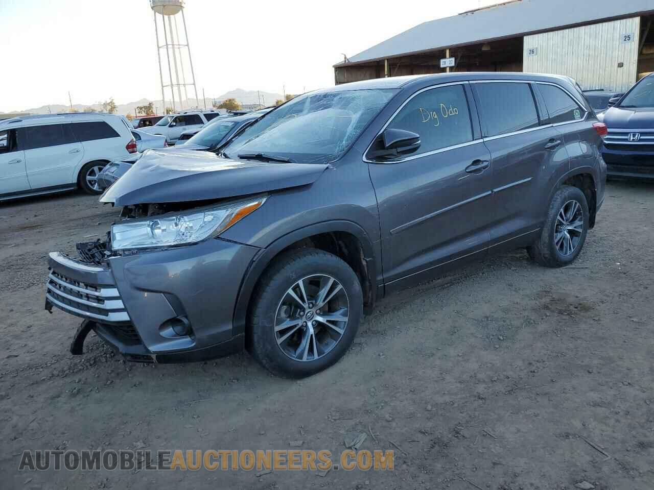 5TDBZRFH3JS904116 TOYOTA HIGHLANDER 2018