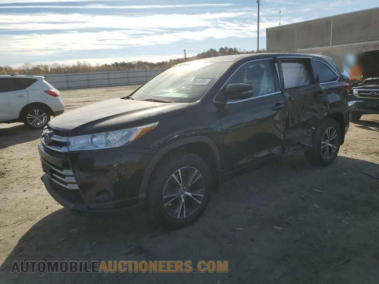 5TDBZRFH5JS499358 TOYOTA HIGHLANDER 2018