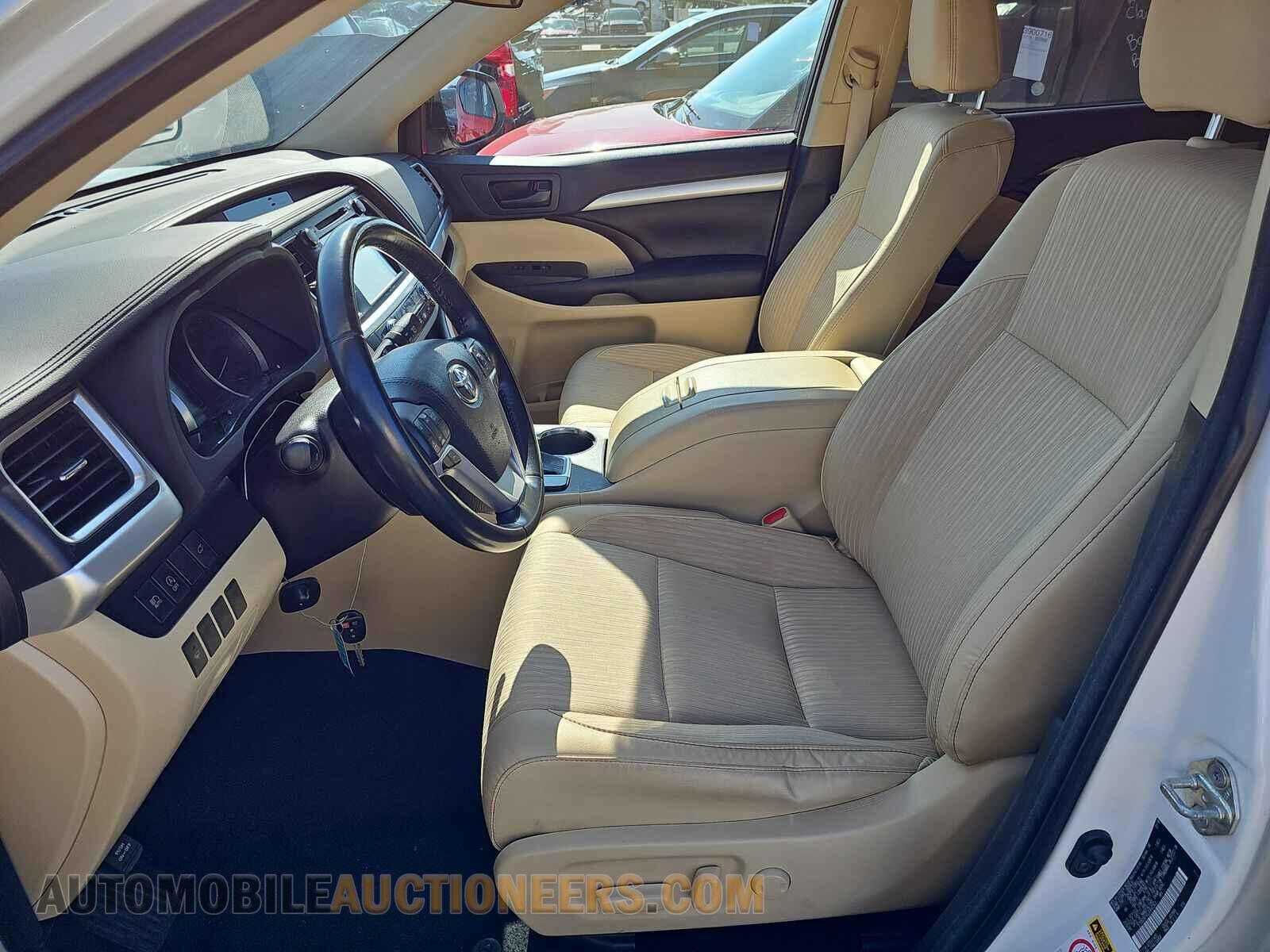 5TDBZRFH5JS842363 Toyota Highlander 2018