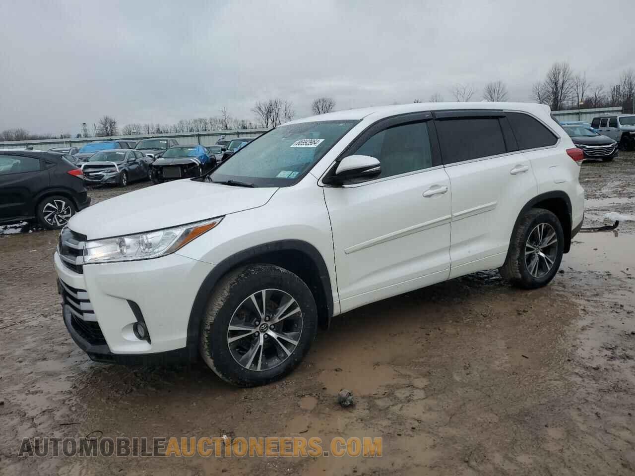 5TDBZRFH6JS863898 TOYOTA HIGHLANDER 2018