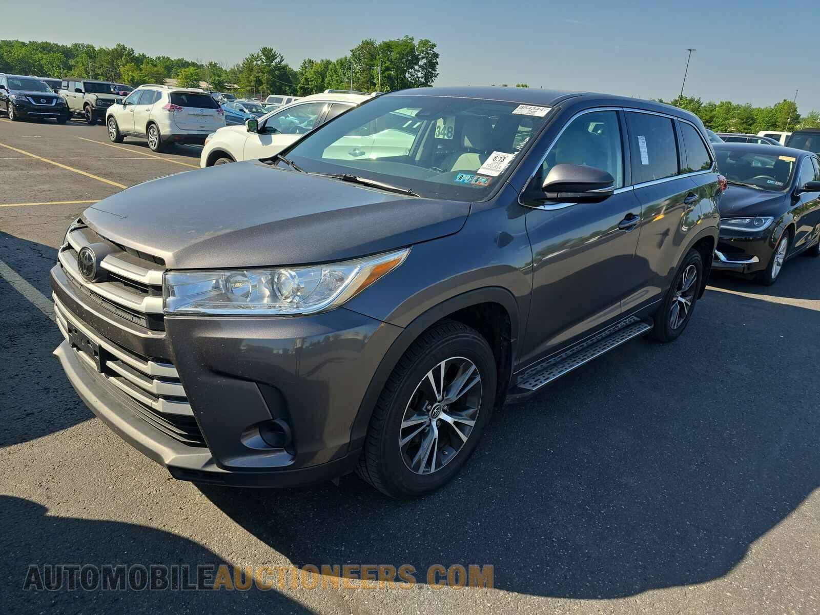 5TDBZRFH7JS837472 Toyota Highlander 2018