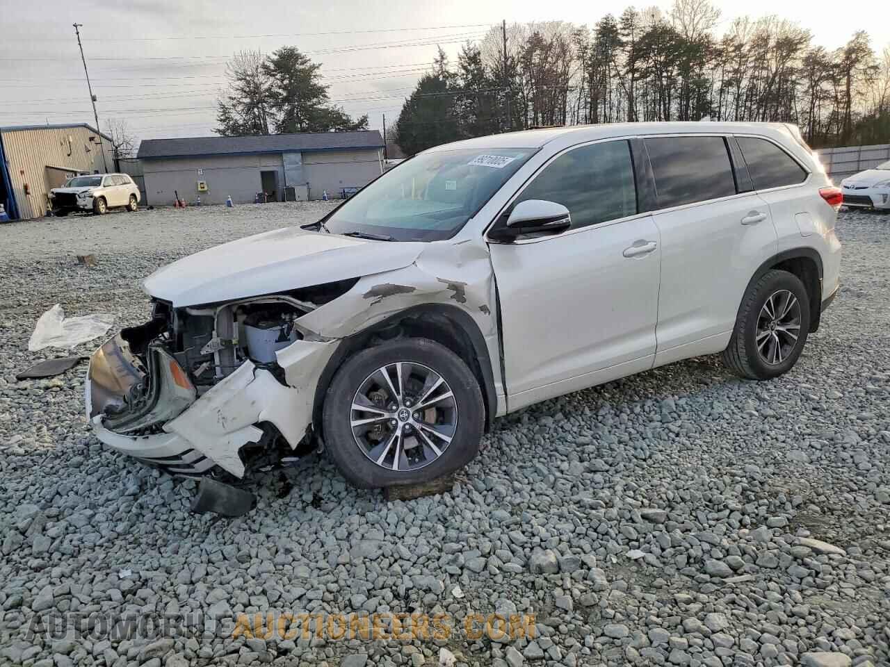 5TDBZRFH9JS493224 TOYOTA HIGHLANDER 2018
