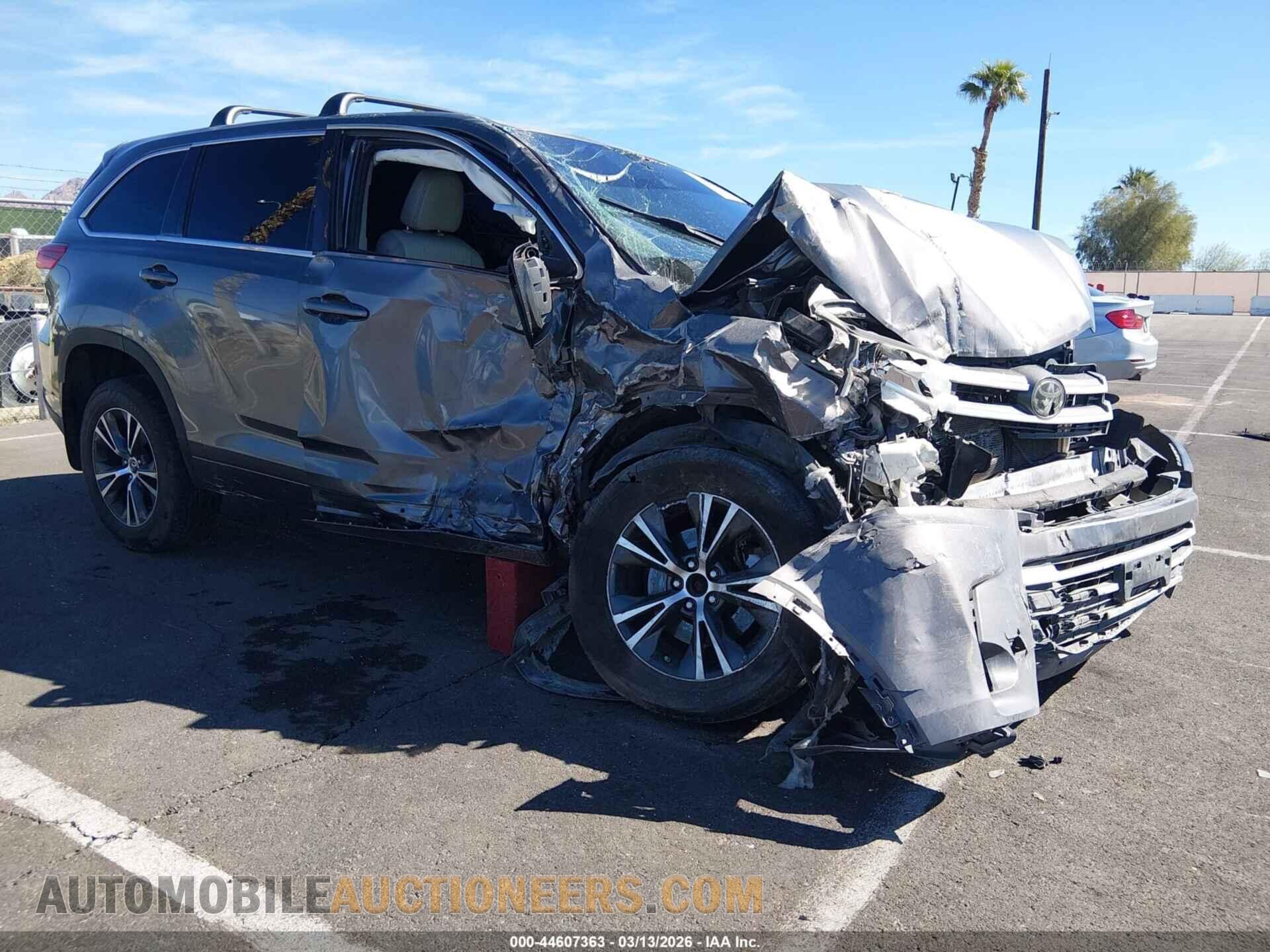 5TDBZRFH9JS808667 TOYOTA HIGHLANDER 2018