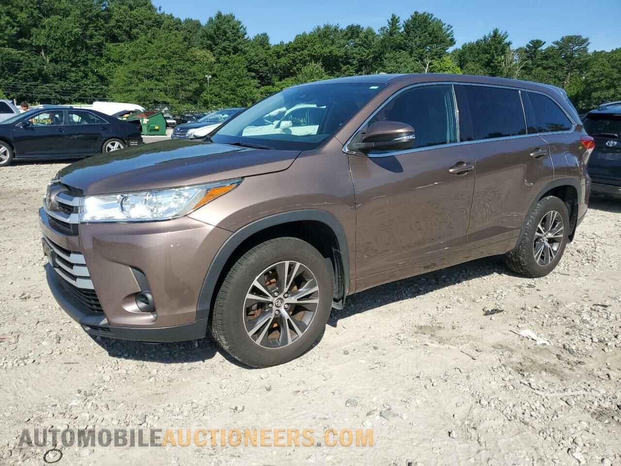 5TDBZRFH9JS810516 TOYOTA HIGHLANDER 2018