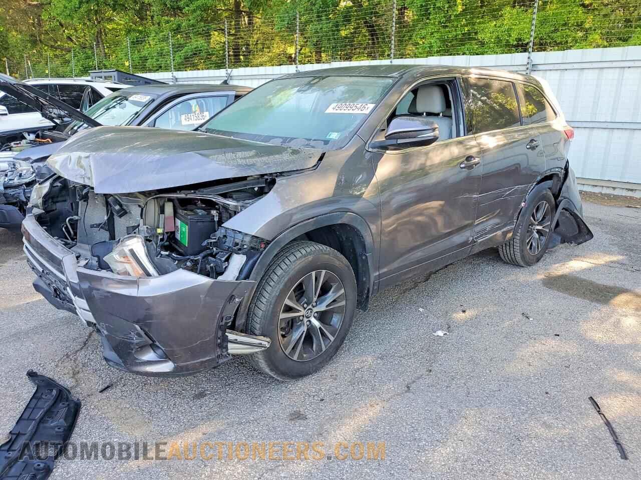 5TDBZRFH9JS898015 TOYOTA HIGHLANDER 2018