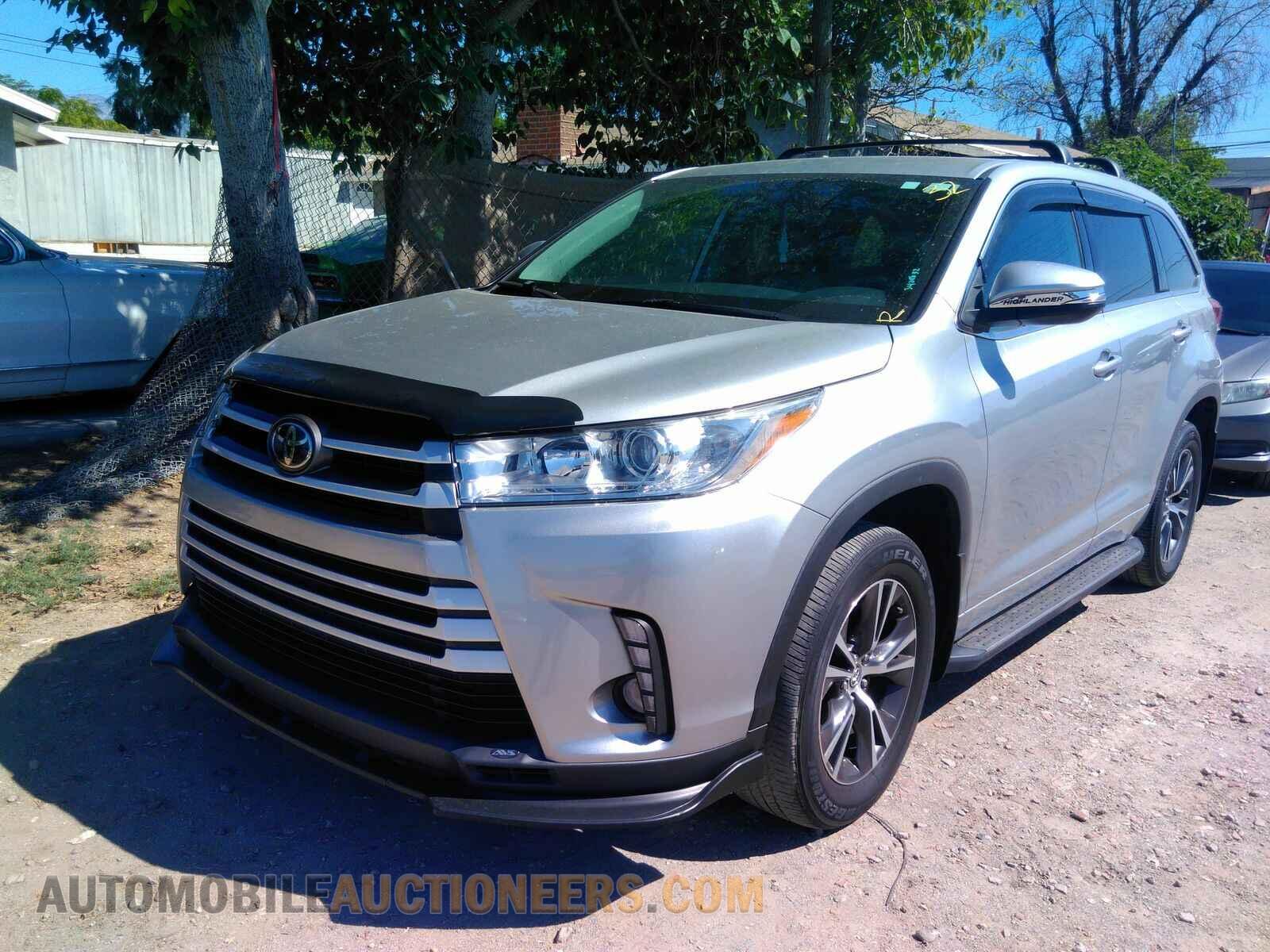 5TDBZRFHXJS839524 Toyota Highlander 2018