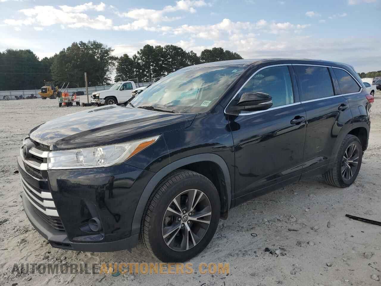 5TDBZRFHXJS862690 TOYOTA HIGHLANDER 2018