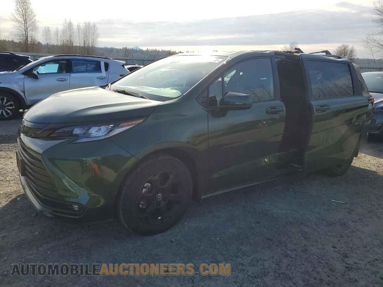 5TDCSKFC2SS166475 TOYOTA SIENNA 2025