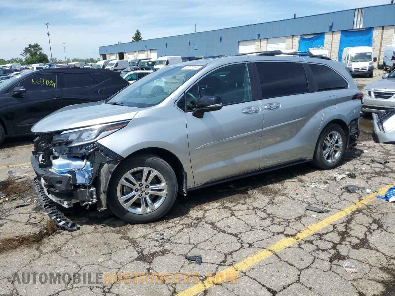 5TDCSKFC7PS078710 TOYOTA SIENNA 2023