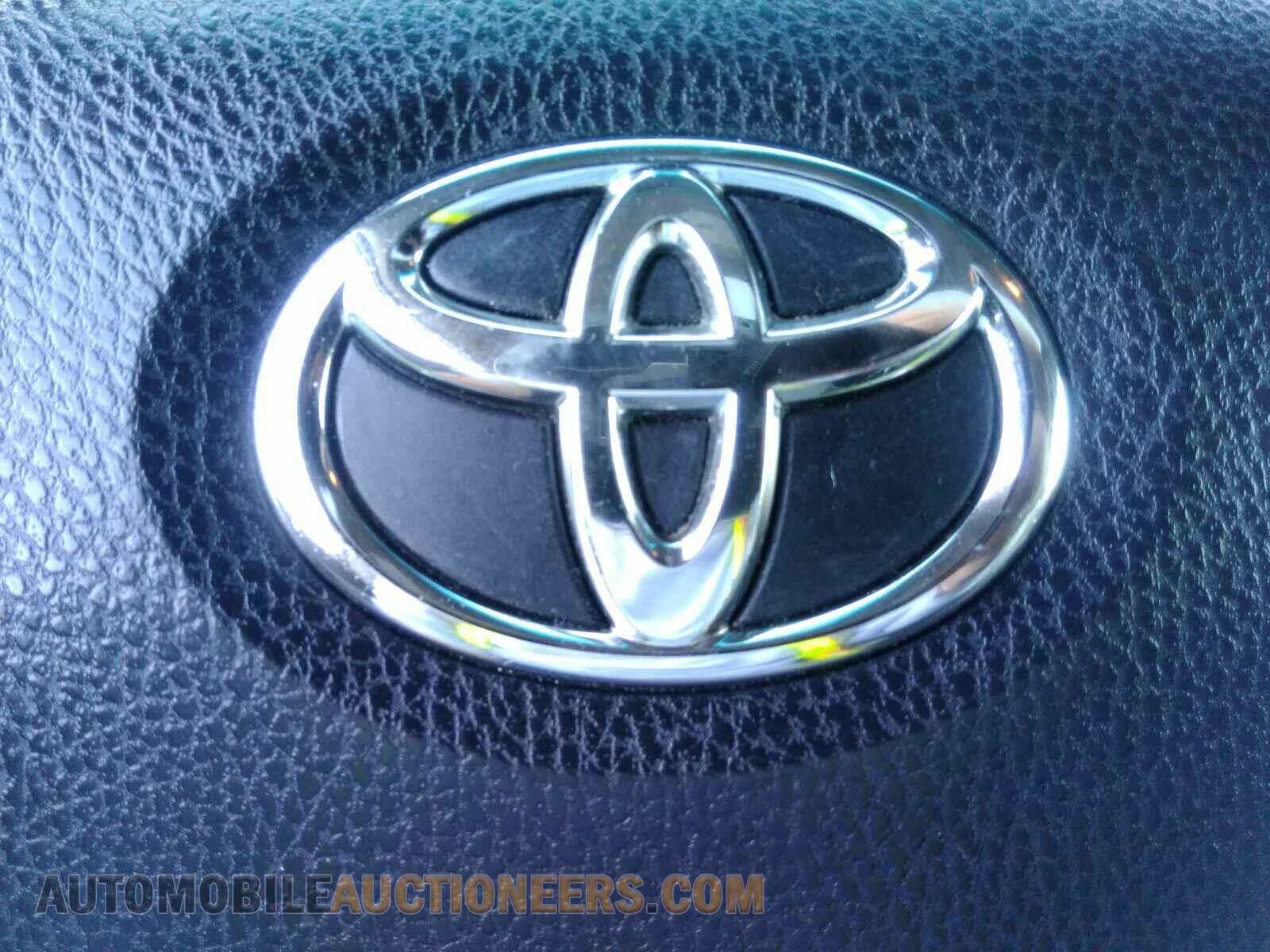 5TDDK3DC1FS102575 Toyota Sienna 2015