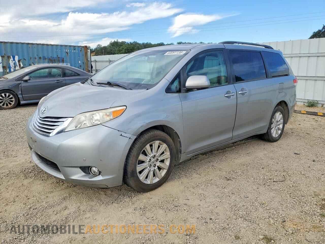 5TDDK3DC5BS026448 TOYOTA SIENNA 2011