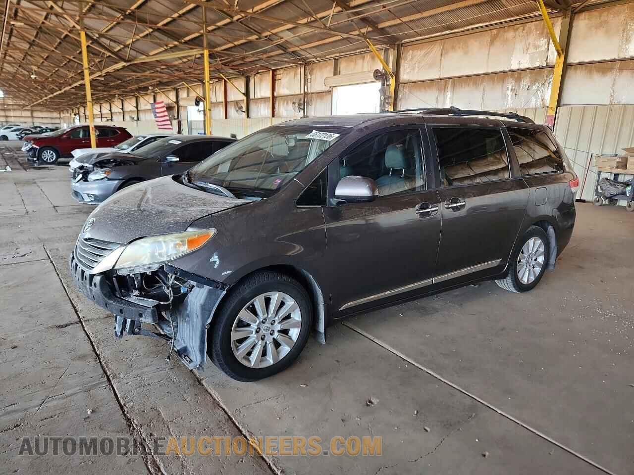 5TDDK3DC9CS044484 TOYOTA SIENNA 2012