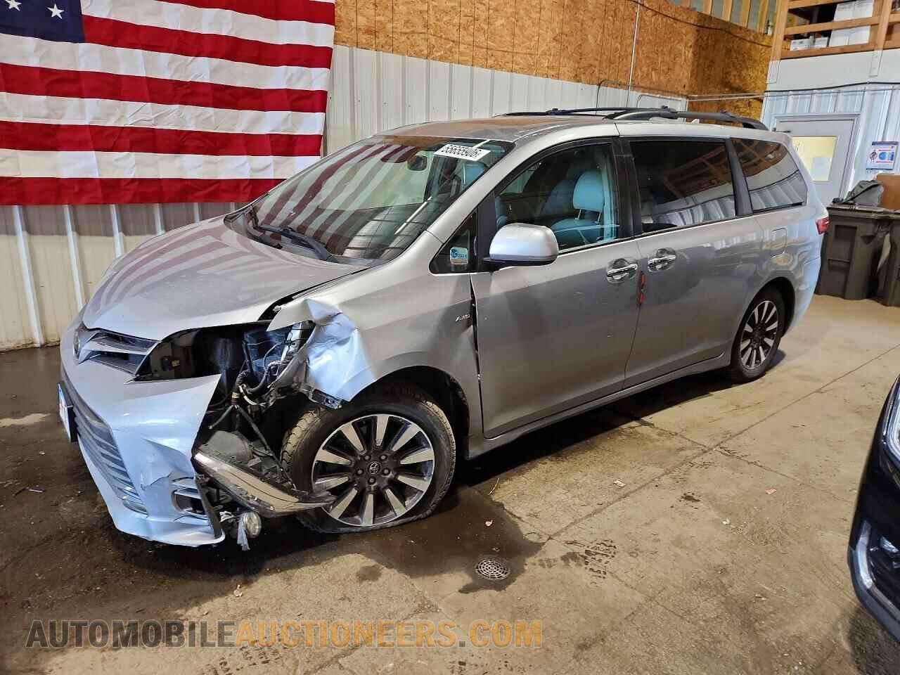 5TDDZ3DC2JS201880 TOYOTA SIENNA 2018