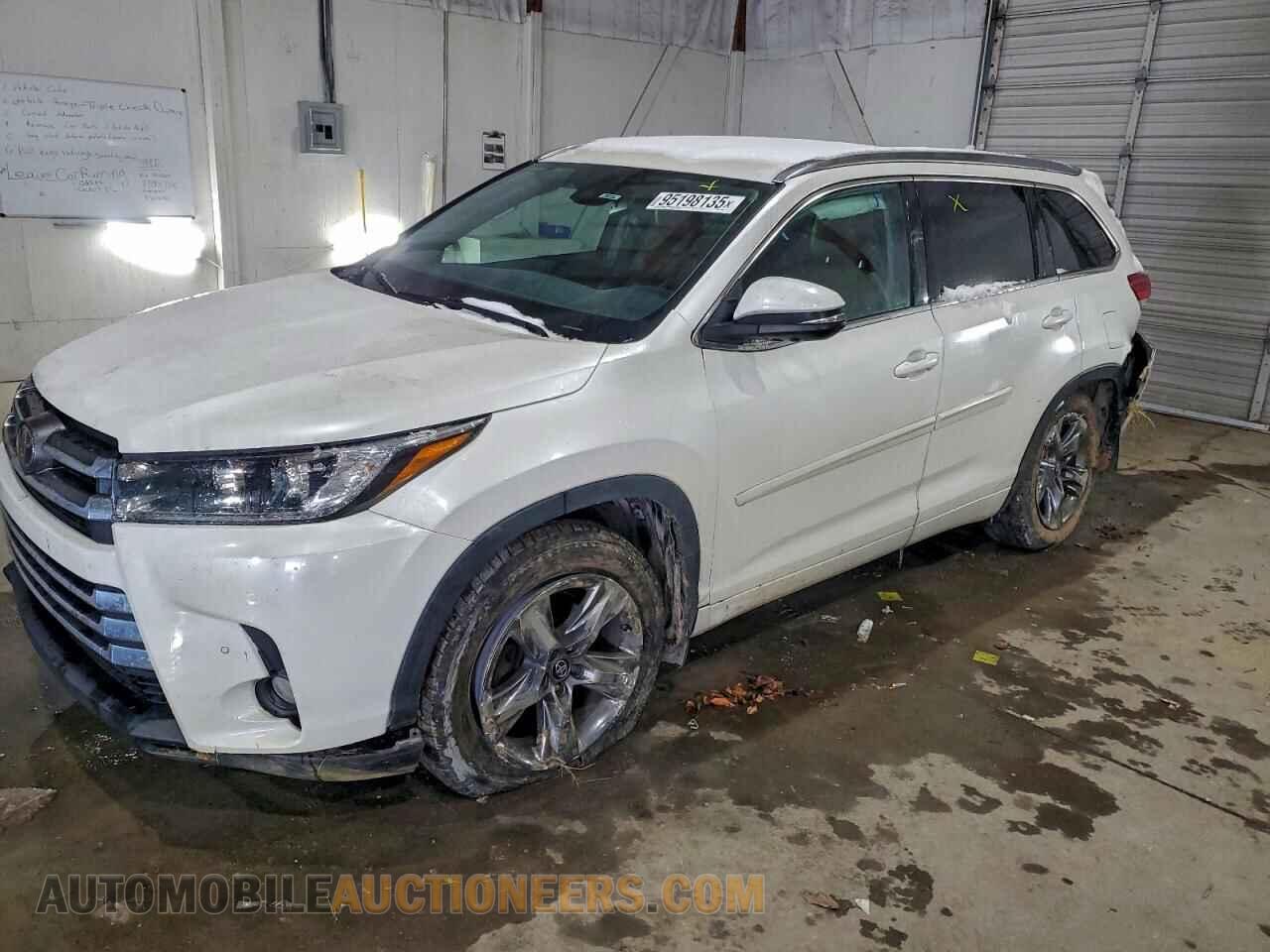 5TDDZRFH3JS867044 TOYOTA HIGHLANDER 2018