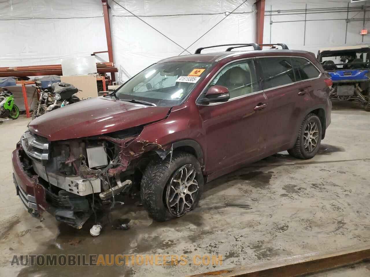5TDDZRFH4JS875752 TOYOTA HIGHLANDER 2018