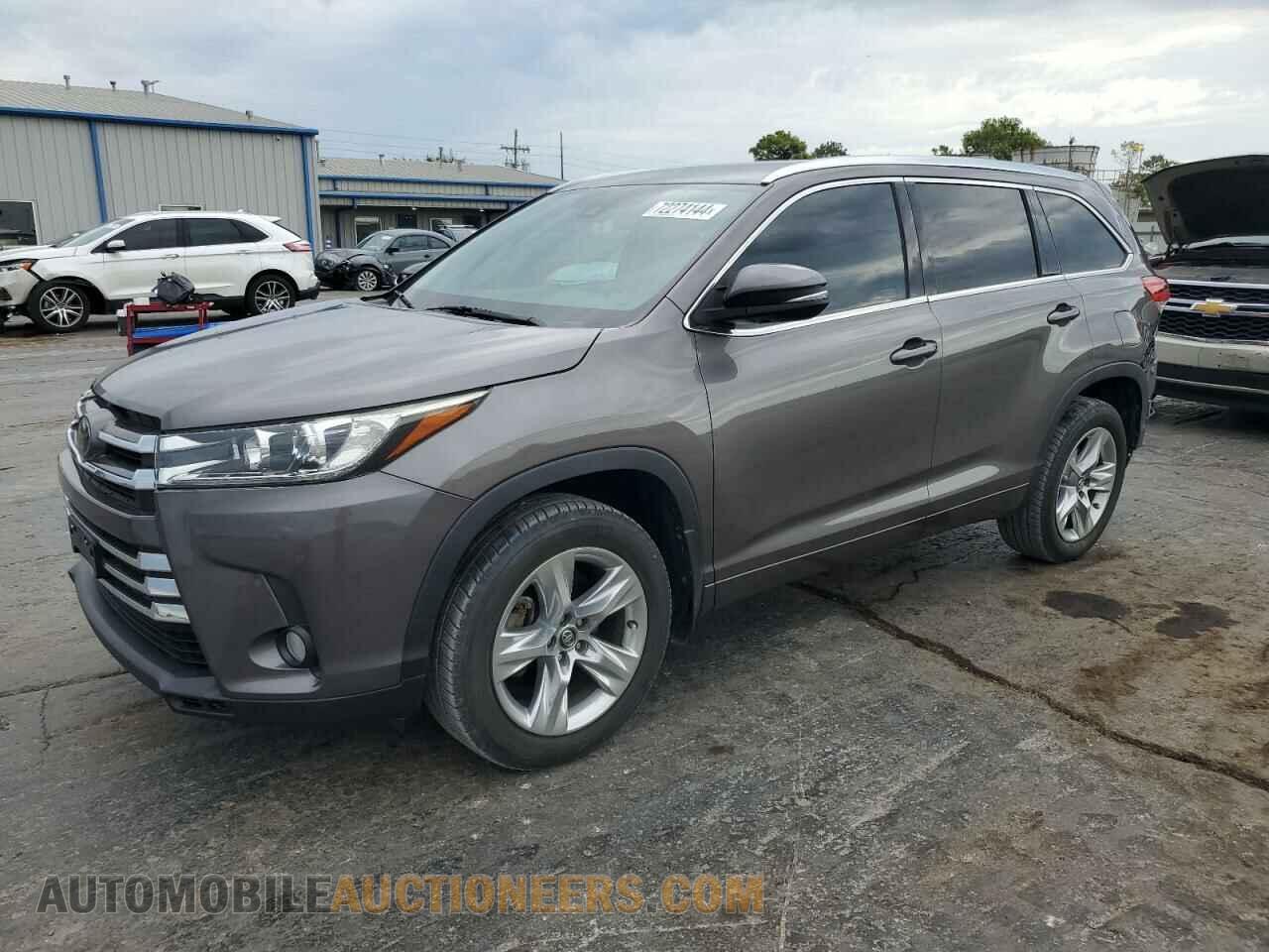 5TDDZRFH5JS486022 TOYOTA HIGHLANDER 2018