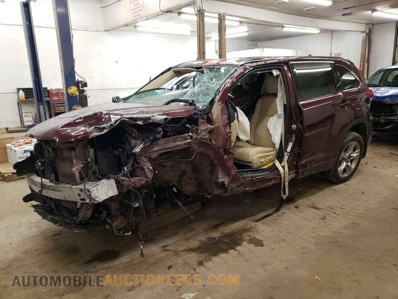 5TDDZRFH7JS859917 TOYOTA HIGHLANDER 2018