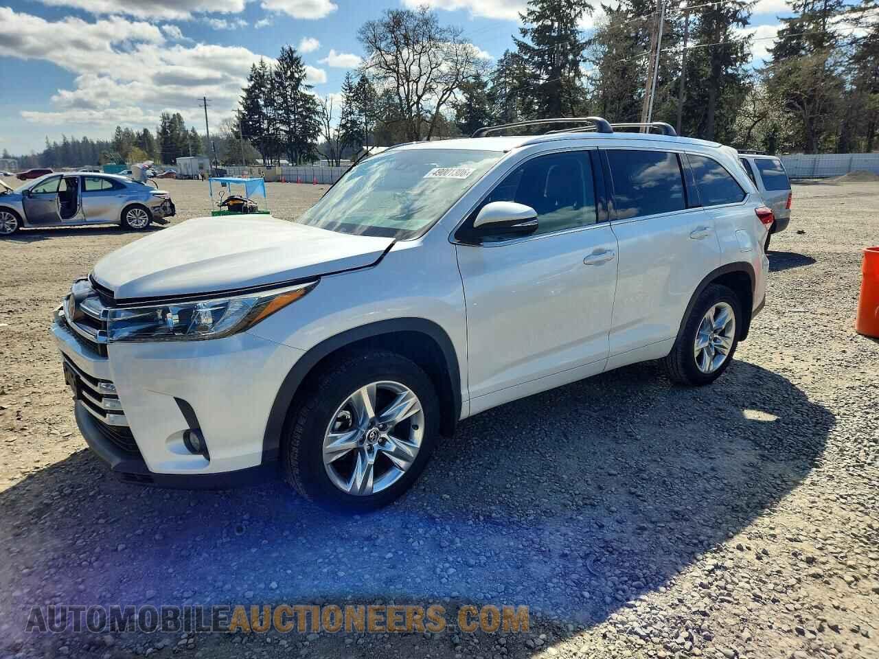 5TDDZRFH7JS879097 TOYOTA HIGHLANDER 2018