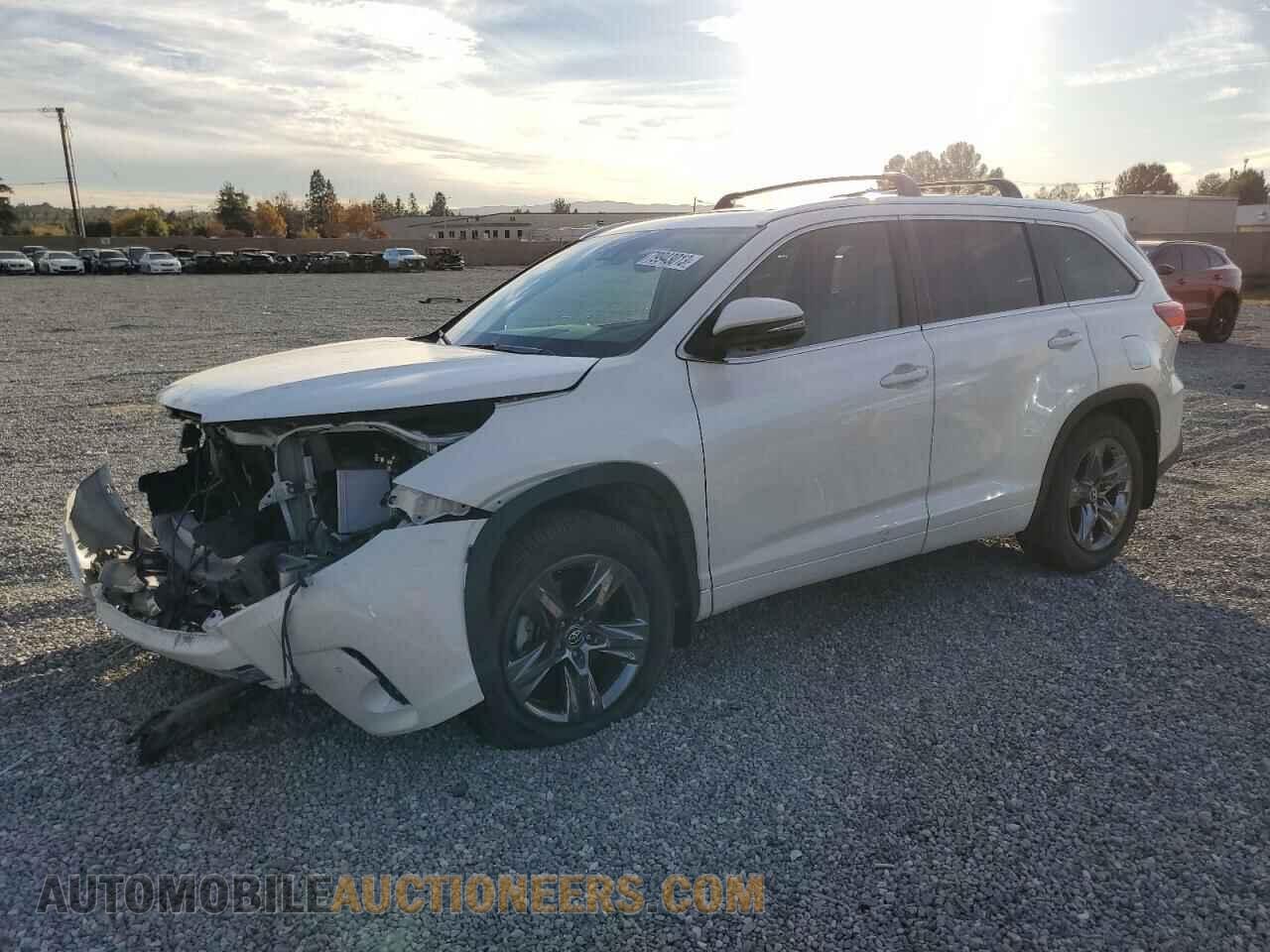 5TDDZRFH9JS801016 TOYOTA HIGHLANDER 2018