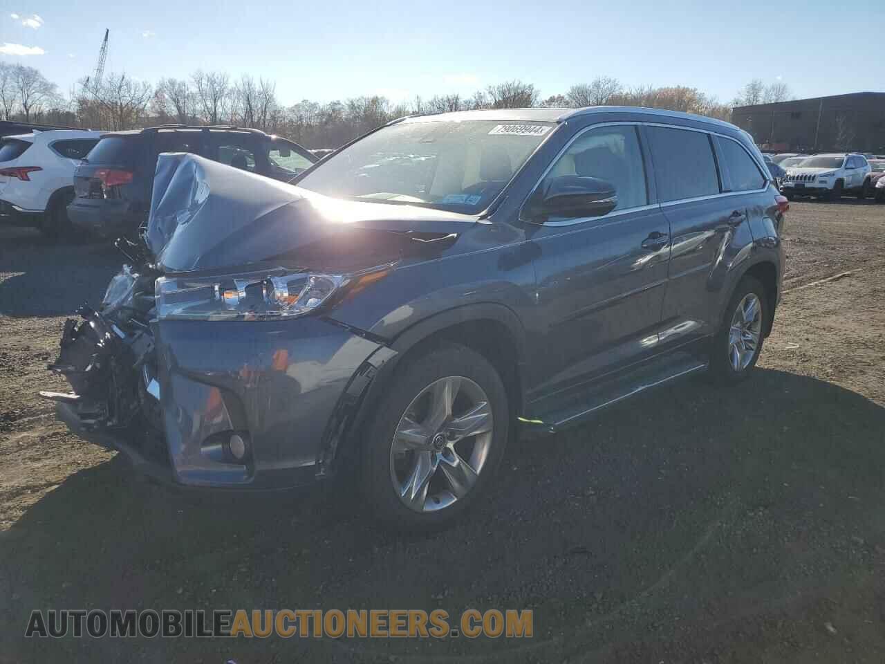 5TDDZRFH9JS803736 TOYOTA HIGHLANDER 2018