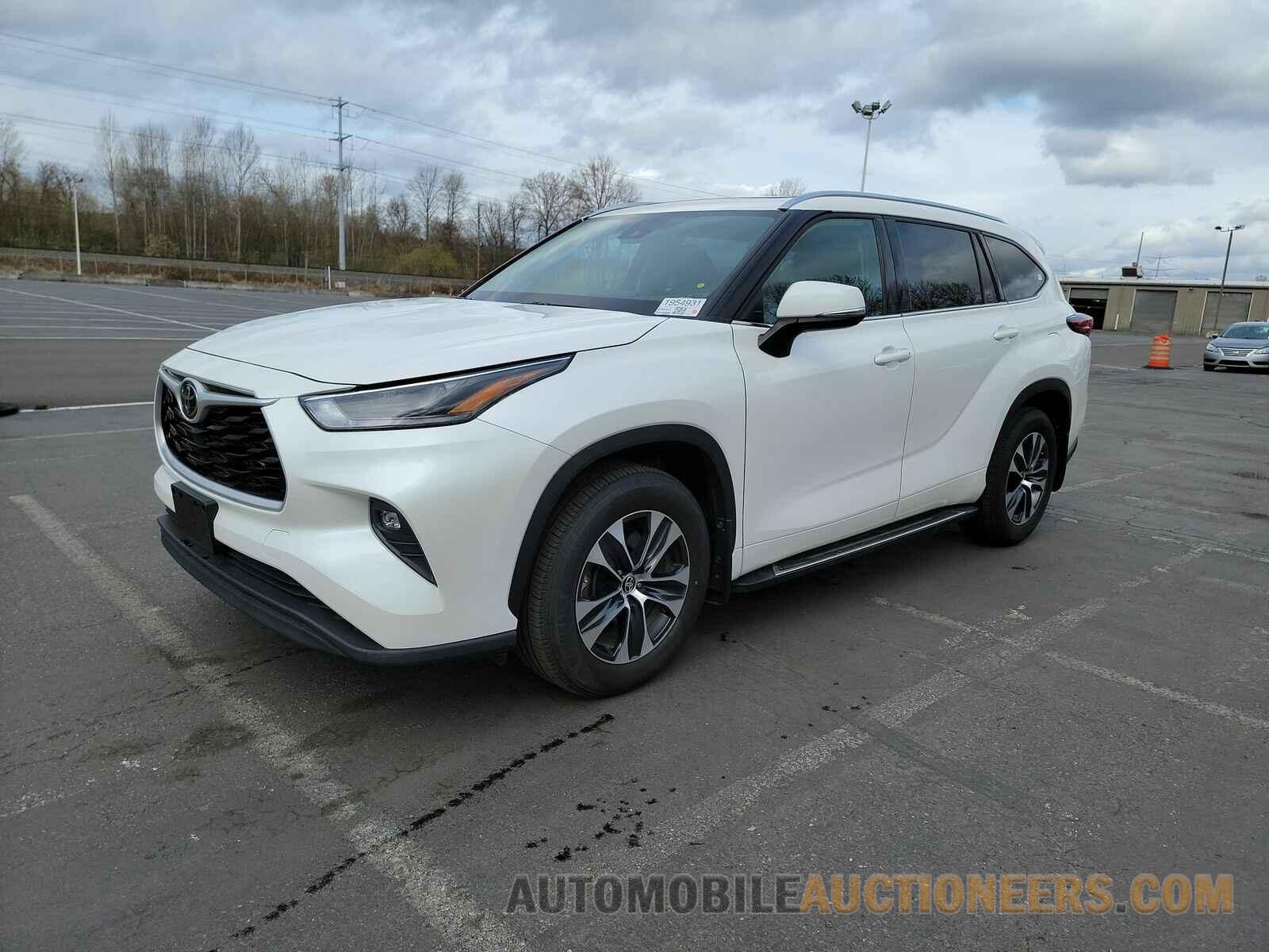 5TDGZRBH4MS098805 Toyota Highlander 2021