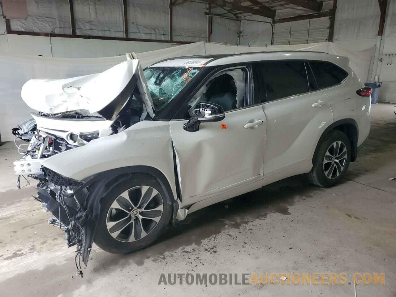 5TDGZRBH6MS531864 TOYOTA HIGHLANDER 2021