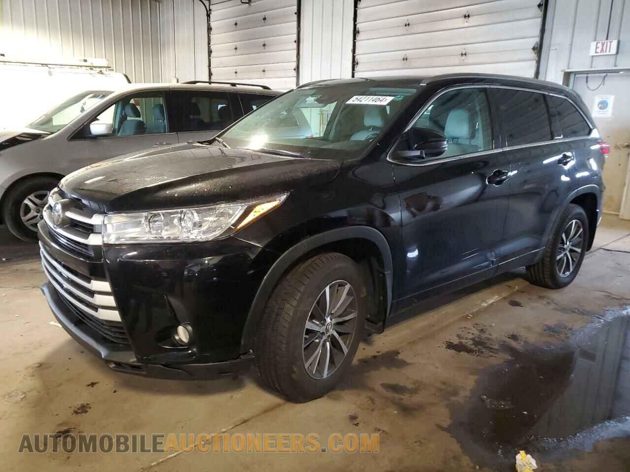 5TDJZRFH1JS524008 TOYOTA HIGHLANDER 2018