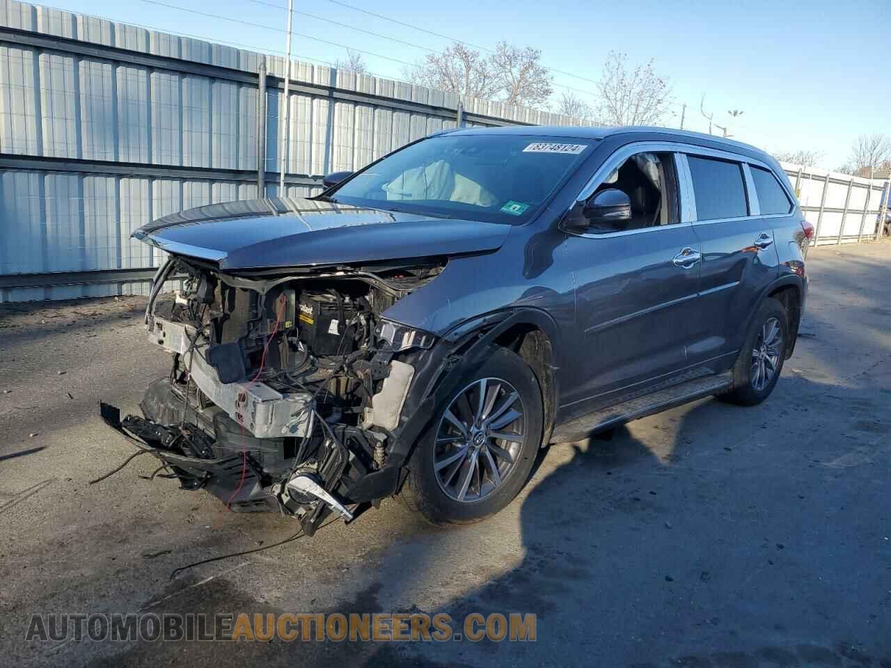5TDJZRFH2JS528651 TOYOTA HIGHLANDER 2018
