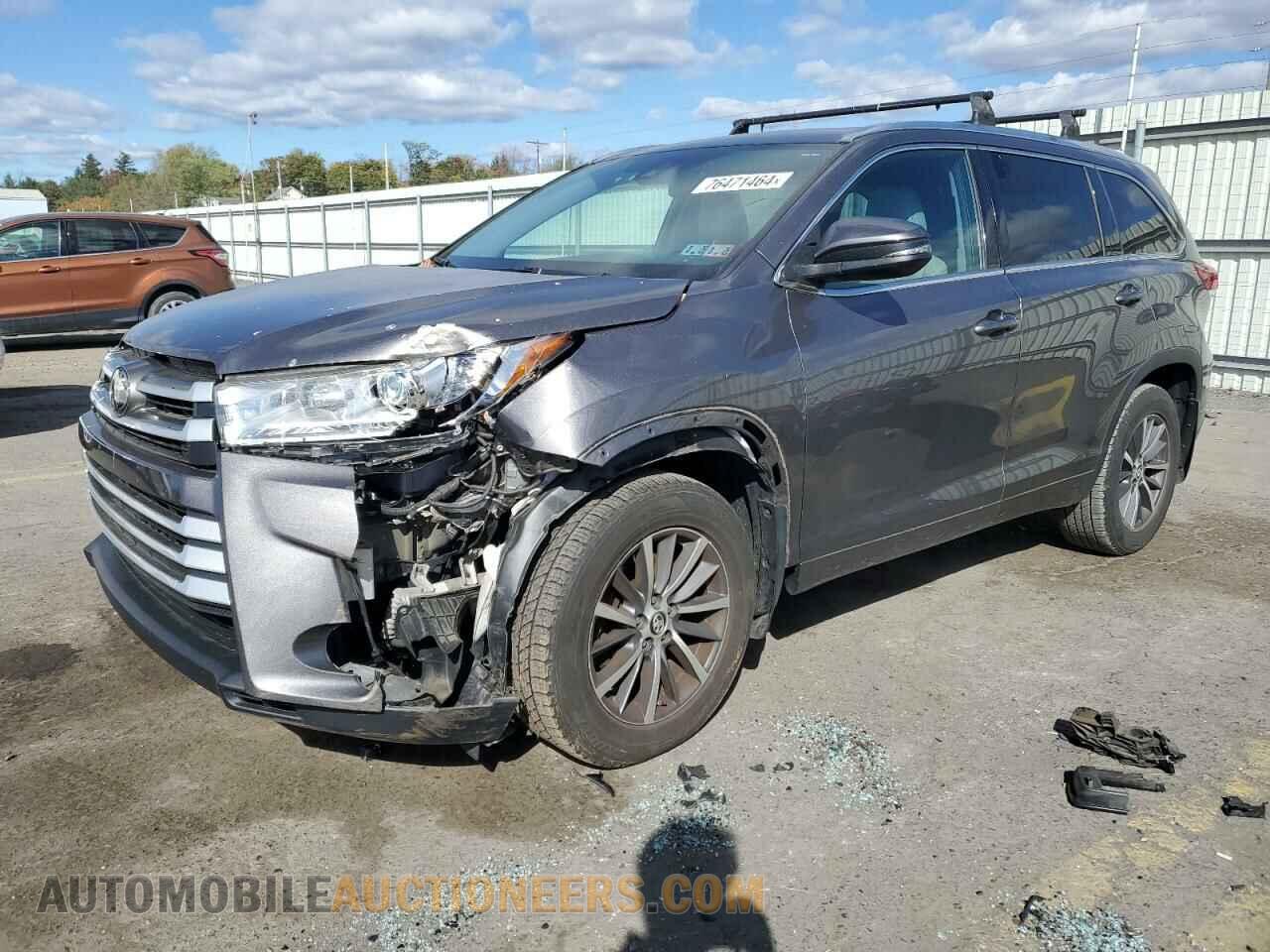 5TDJZRFH2JS827573 TOYOTA HIGHLANDER 2018
