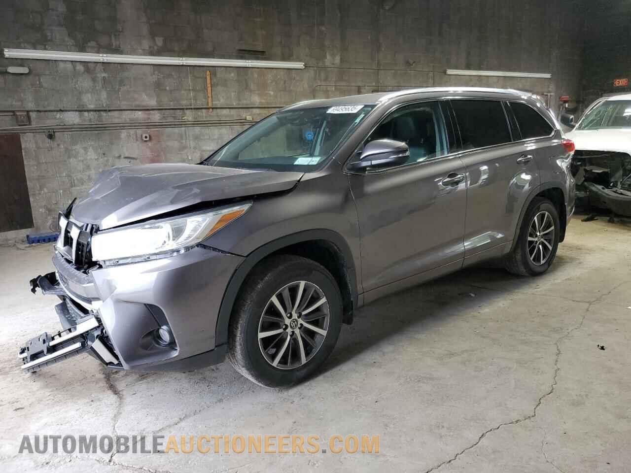 5TDJZRFH3JS528657 TOYOTA HIGHLANDER 2018
