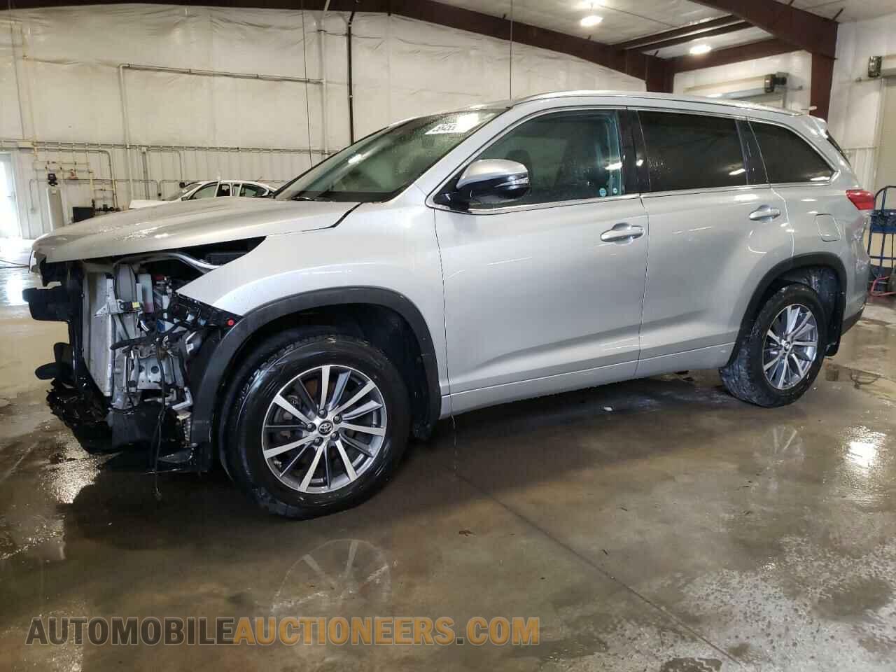 5TDJZRFH3JS817036 TOYOTA HIGHLANDER 2018