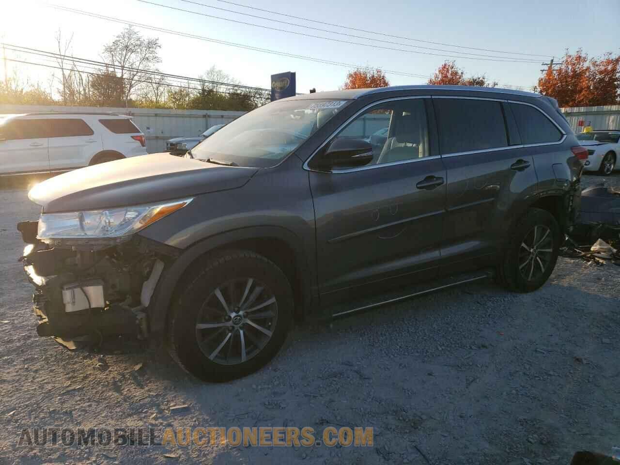 5TDJZRFH3JS859772 TOYOTA HIGHLANDER 2018