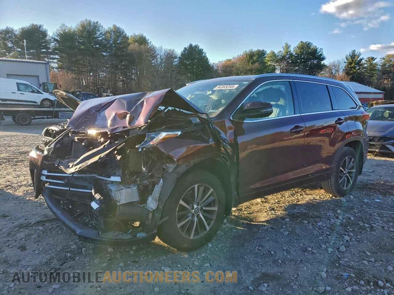 5TDJZRFH3JS891590 TOYOTA HIGHLANDER 2018
