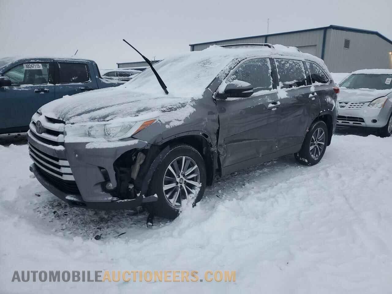 5TDJZRFH4JS545337 TOYOTA HIGHLANDER 2018