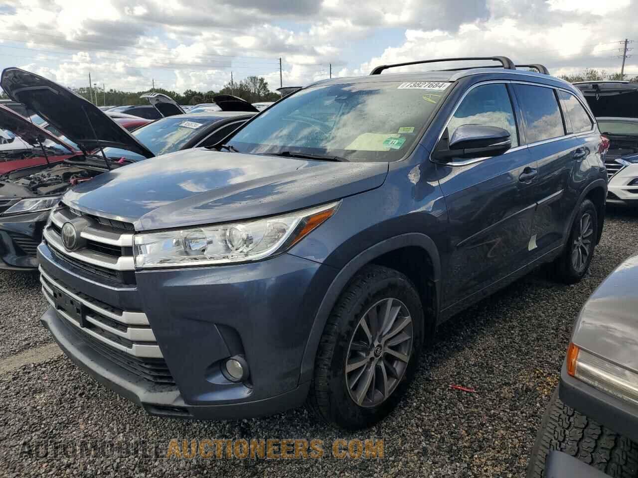 5TDJZRFH4JS812475 TOYOTA HIGHLANDER 2018