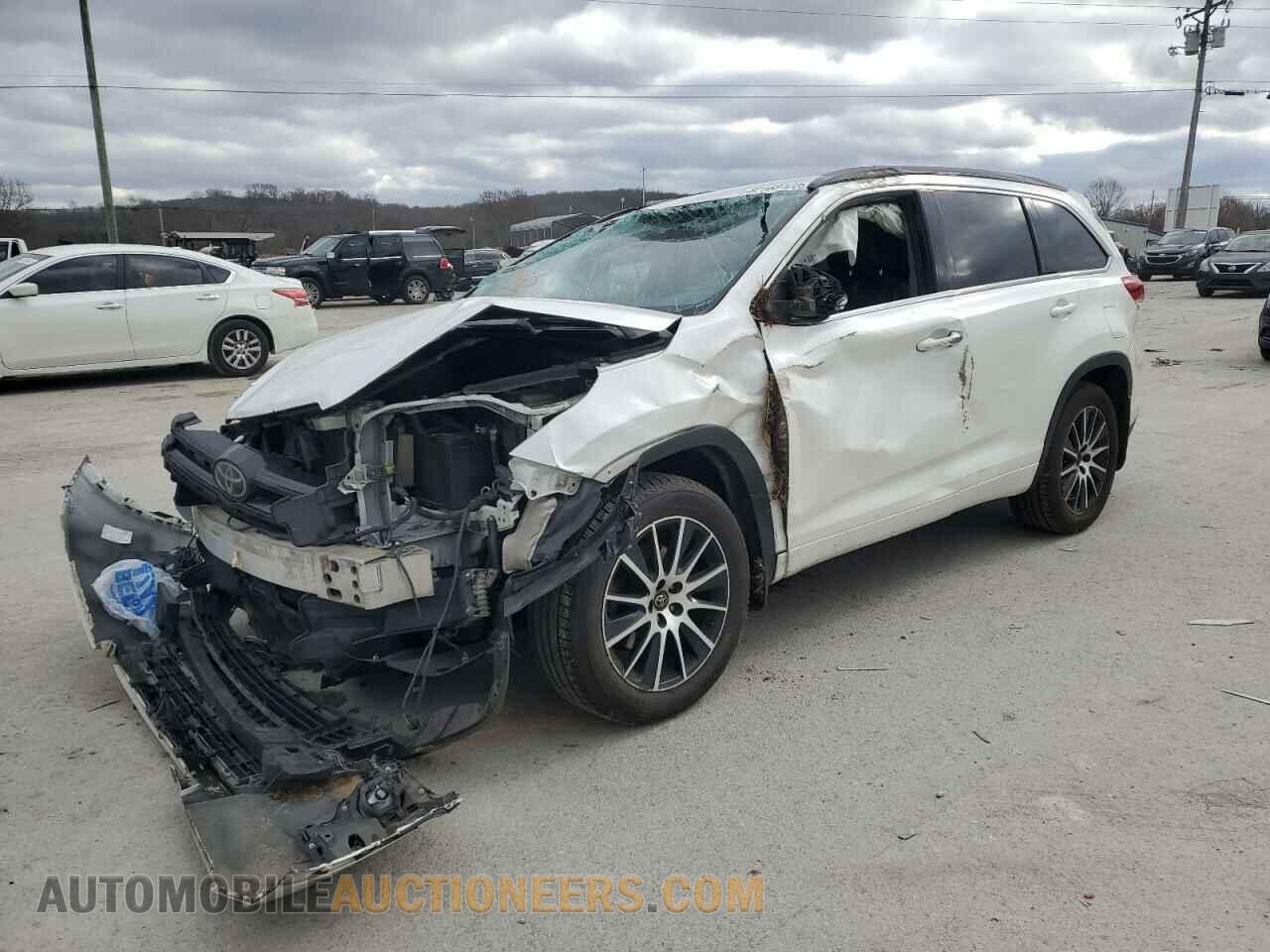 5TDJZRFH4JS857786 TOYOTA HIGHLANDER 2018