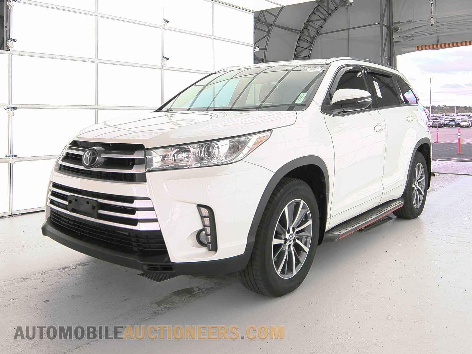 5TDJZRFH6JS560468 Toyota Highlander 2018