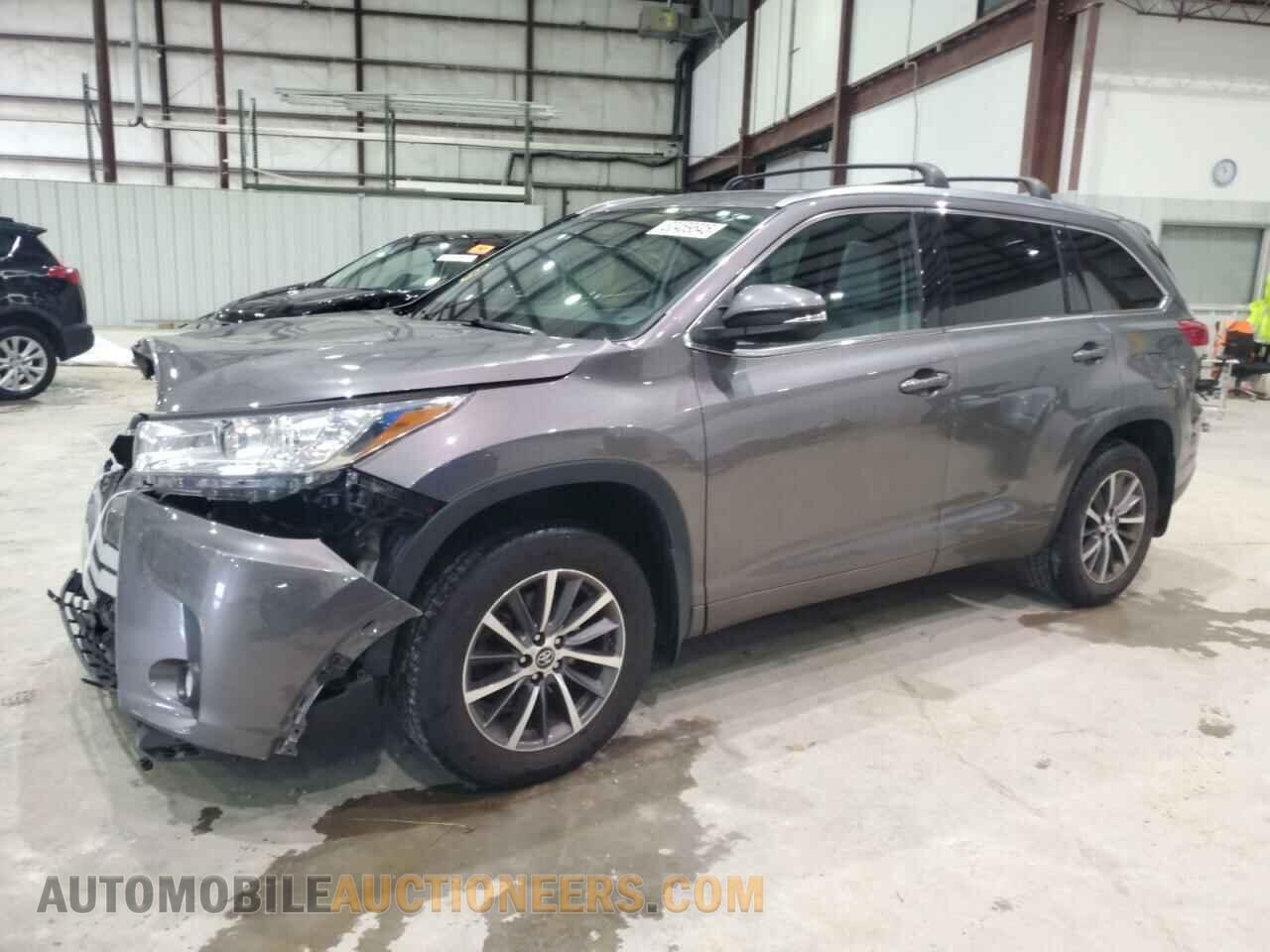 5TDJZRFH8JS556874 TOYOTA HIGHLANDER 2018